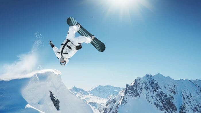 If You Are A Snowboarding Beginner You Need To Read This To Figure Out   Snowboarding Gear For Beginner 